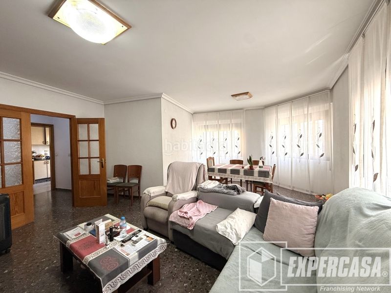 Foto e7637729-37ec-4800-b7ff-bc287b9735eb. Casa amb aparcament a Riba - roja de Túria