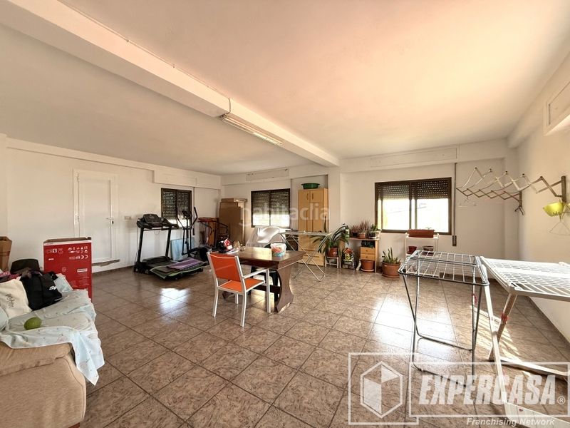 Foto ef9ad737-984d-44fb-b5b6-9797e52c0f8f. Casa amb aparcament a Riba - roja de Túria