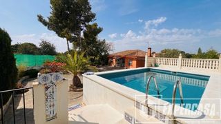 Chalet in Urbanizaciones