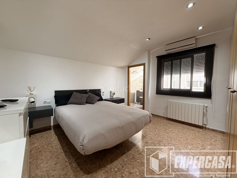 Foto 75303cd0-cfc8-4a4e-8b8a-e84f03681066. Àtic amb calefacció aparcament a Riba - roja de Túria