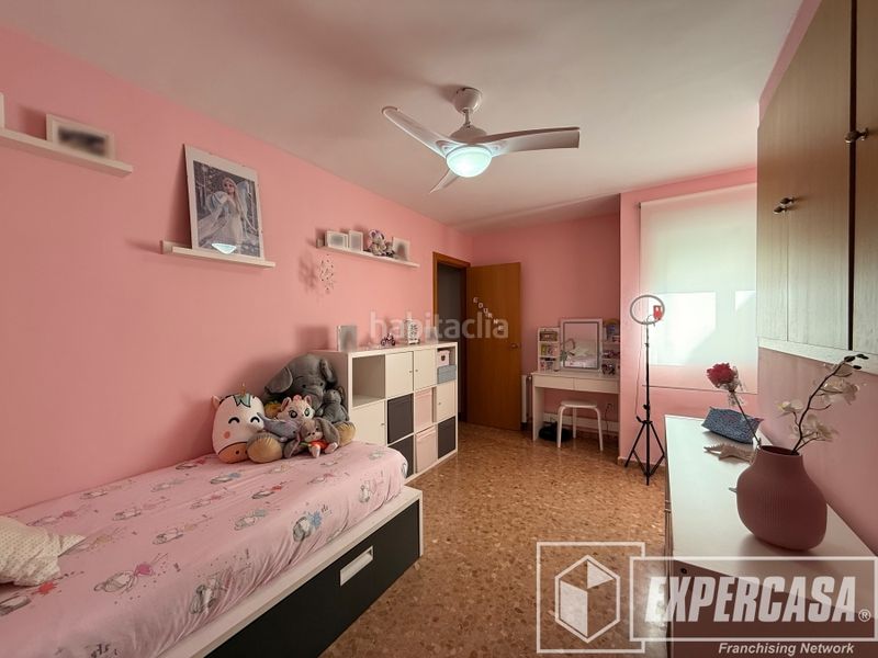 Foto cec7d6b1-f2b0-48d2-97aa-bff01022e797. Àtic amb calefacció aparcament a Riba - roja de Túria