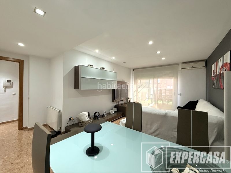 Foto d7dddca6-1f33-4545-b210-7bc8ee06682f. Àtic amb calefacció aparcament a Riba - roja de Túria