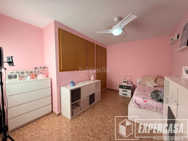 Foto dc3e0866-3815-447b-9a90-398e3b30d6c6. Àtic amb calefacció aparcament a Riba - roja de Túria