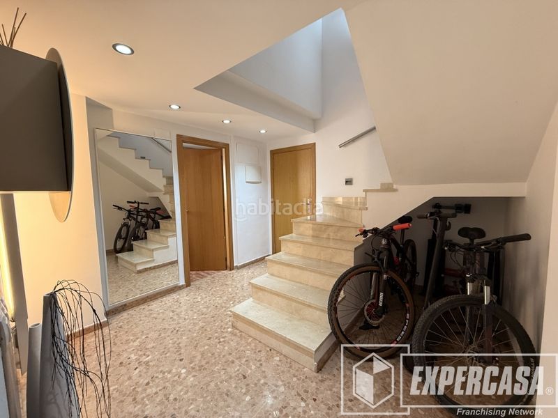 Foto f4724986-8280-4dd1-b893-33642f64f6ce. Àtic amb calefacció aparcament a Riba - roja de Túria