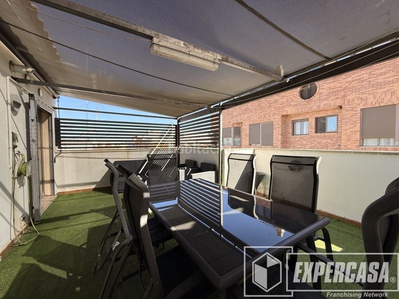 Foto f9aa48e5-9053-4c34-8d1f-4fd866bd811b. Àtic amb calefacció aparcament a Riba - roja de Túria