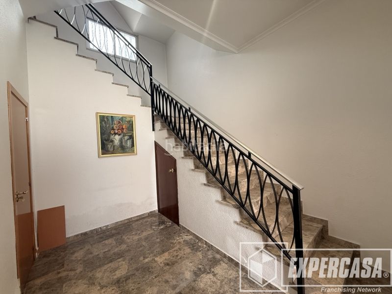 Foto 4254d206-9932-450b-8662-c4b84b9254a7. Pis a Riba - roja de Túria