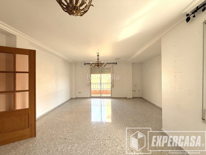 Foto b3040ce3-a606-41f1-a8c0-d95ce3453fa8. Piso en Riba - roja de Túria