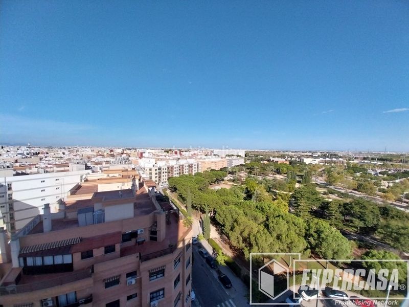 Foto 7bd1368b-c36a-440d-b58c-d00744a0ed7d. Flat in avenida rei joan carles i 7 in Parc Central Torrent
