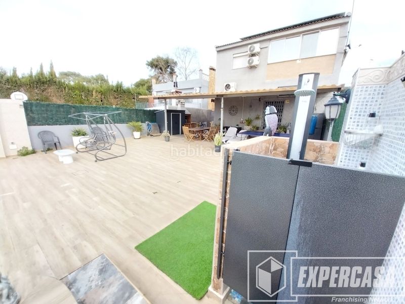 Foto 5db1546b-b66a-4cd9-9da0-f56851201eff. Chalet en Poble Nou Torrent