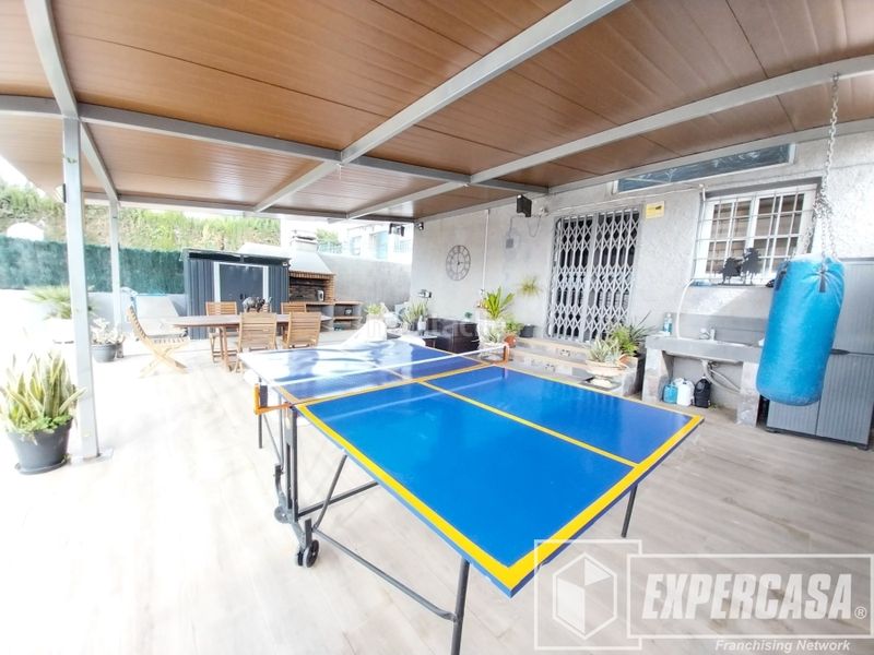 Foto 0eb4388c-c094-4144-a36a-f16acbf52743. Xalet amb calefacció aparcament piscina a Poble Nou Torrent