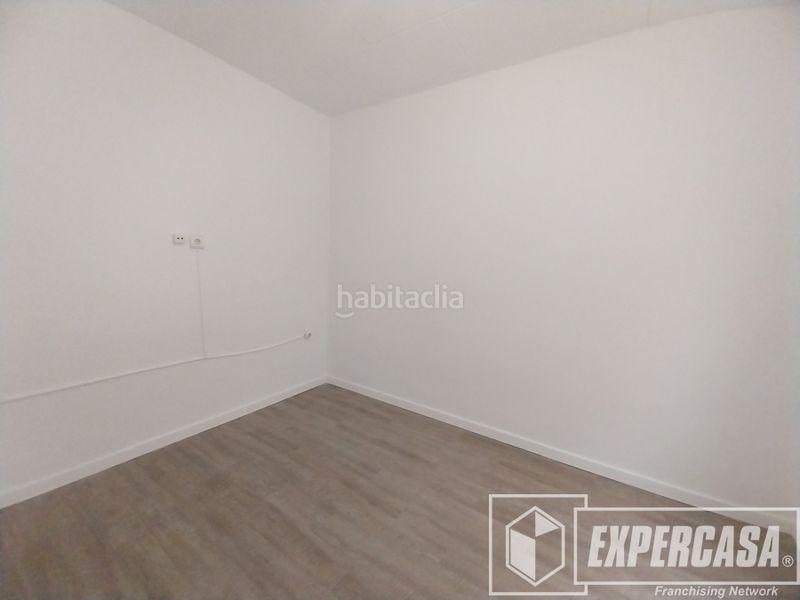 Foto 4aac1e1f-fddb-4ff0-9832-aeabce683757. Masia a Camí Reial Torrent