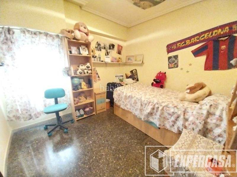 Foto b01e7d2f-820f-4174-82a8-2a7c91d13ed3. Piso en La Fontsanta Valencia