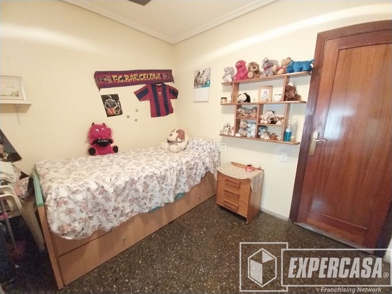Foto b7472a61-30a3-4d86-b6e2-20bcffd42149. Piso en La Fontsanta Valencia