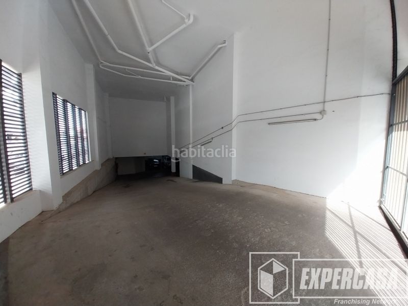 Foto dd122331-d0d7-4ab0-b4b8-f0df3ab0a860. Aparcament cotxe a Poble Nou Torrent