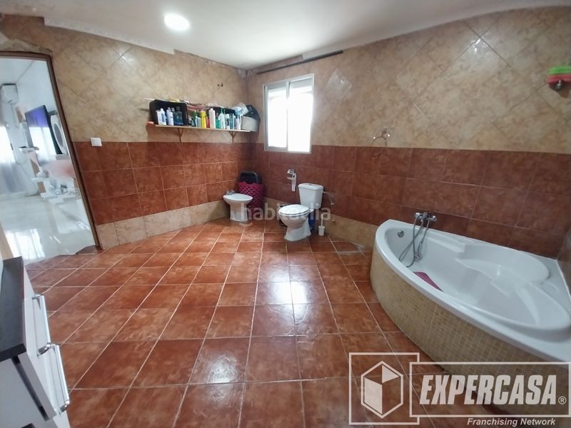 Foto 1fdd6f4b-7814-4746-ab58-7700acedeea2. Xalet amb piscina a Monserrat