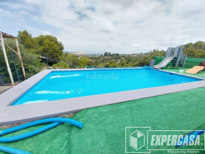 Foto edbdc1fc-e8a9-4891-a488-08d28fe3faad. Xalet amb piscina a Monserrat