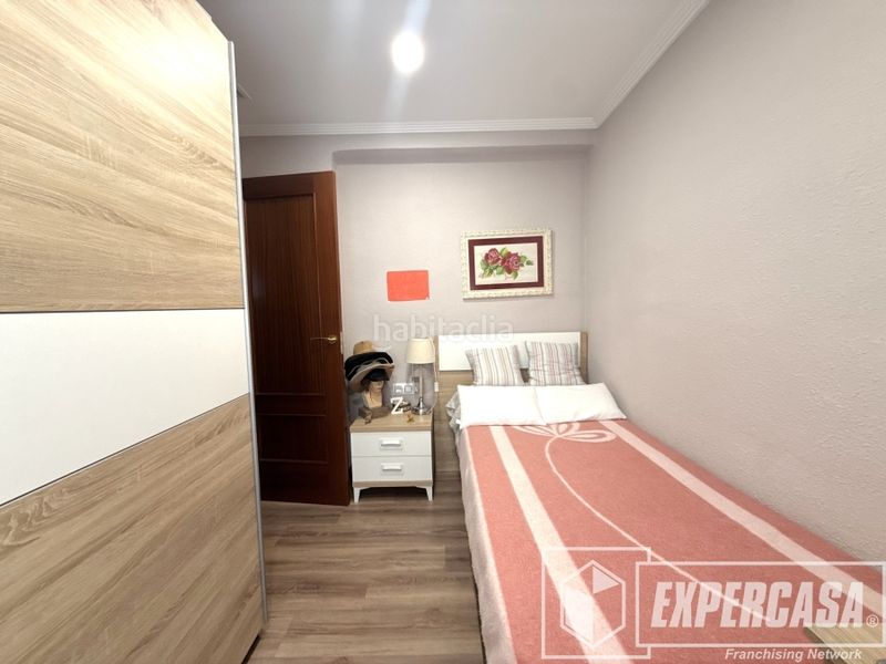 Foto 45c2ea7d-7f7f-4017-8478-fb0e6a2d5dce. Piso en Riba - roja de Túria