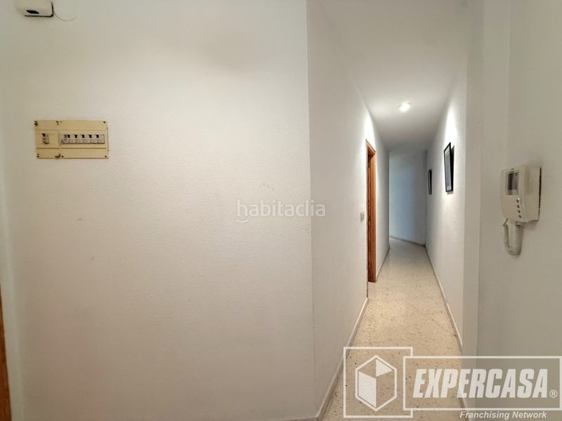 Foto 735881b8-a8c5-40e1-b1af-e5e39561a44a. Pis amb aparcament a Riba - roja de Túria