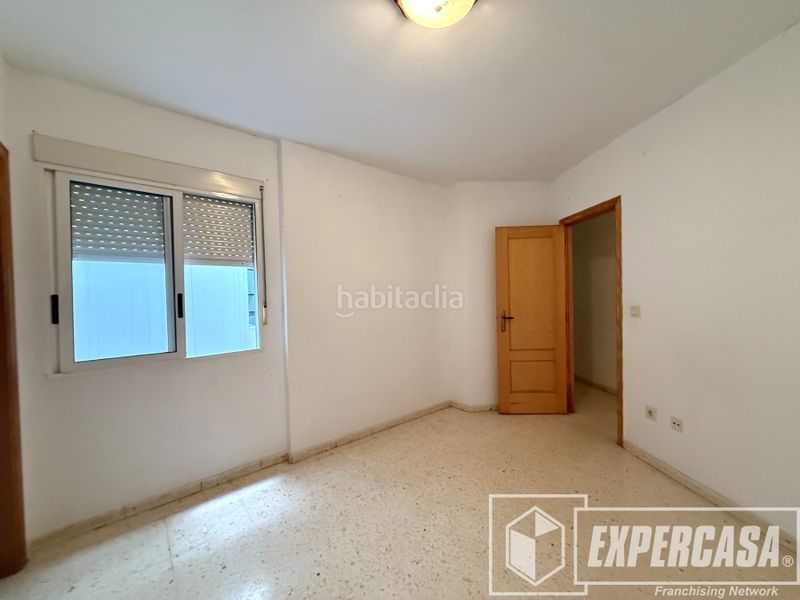 Foto b37ae03d-7c16-4bfd-a975-569443e8267d. Pis amb aparcament a Riba - roja de Túria