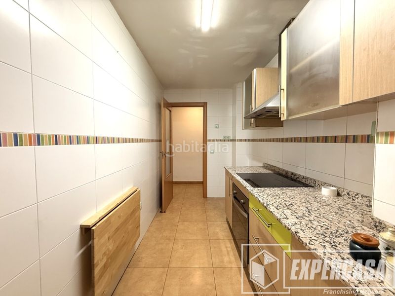 Foto 0759690a-b84e-4fd9-9967-62591f8aad05. Flat with parking in Riba - roja de Túria