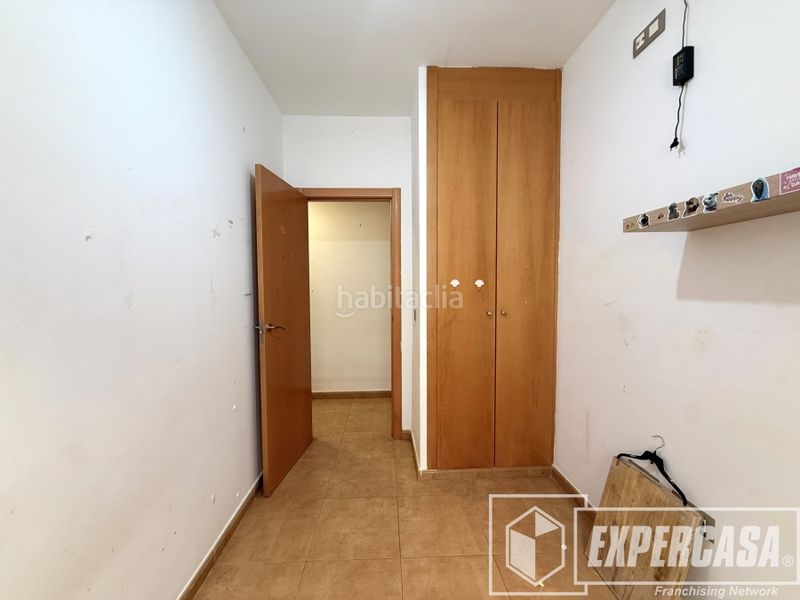 Foto a15a8ddd-3290-43a9-b2e2-97bf603d2594. Flat with parking in Riba - roja de Túria