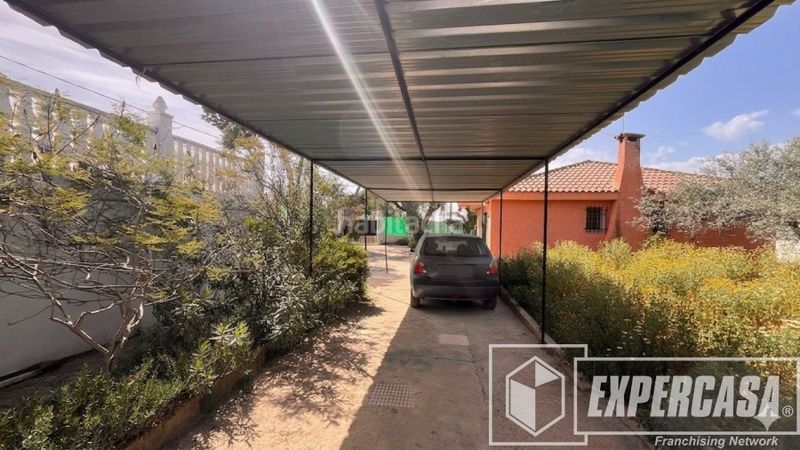 Foto ed065ee0-4339-471c-a14c-dbe526f750c8. Xalet amb aparcament piscina a Urbanizaciones Llíria