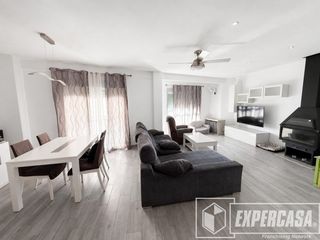 Zweistöckige Wohnung in Chelva
