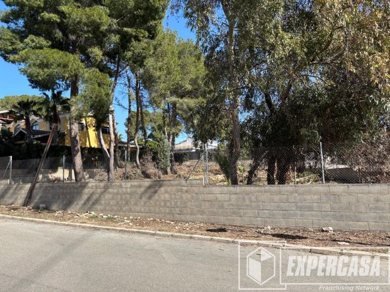 Foto 3d6db479-ffde-4ceb-a3bf-073bf80573f2. Terreno residencial en La Cañada Paterna