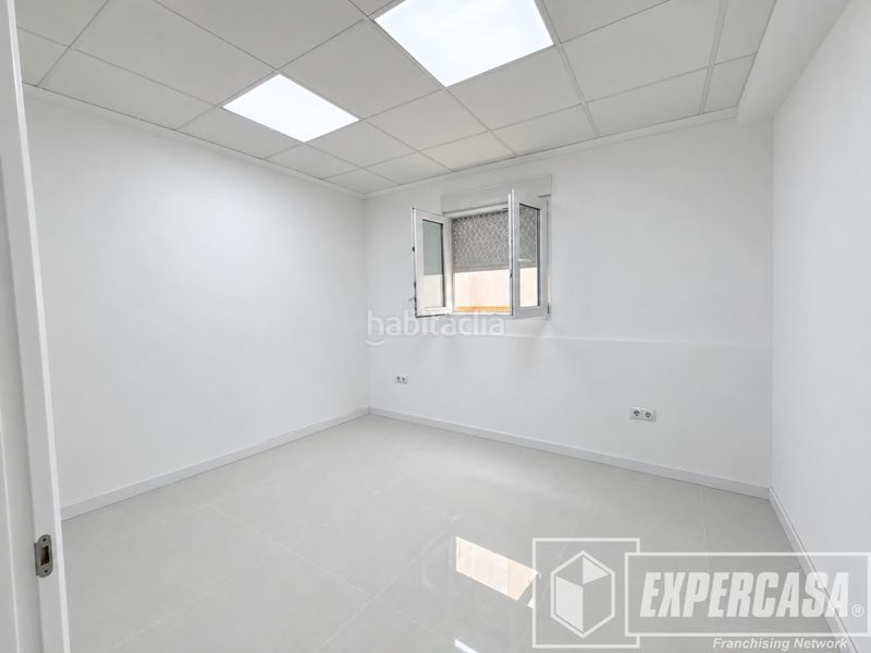Foto 1a6081a5-9801-4401-a218-935046844523. Piso en Riba - roja de Túria