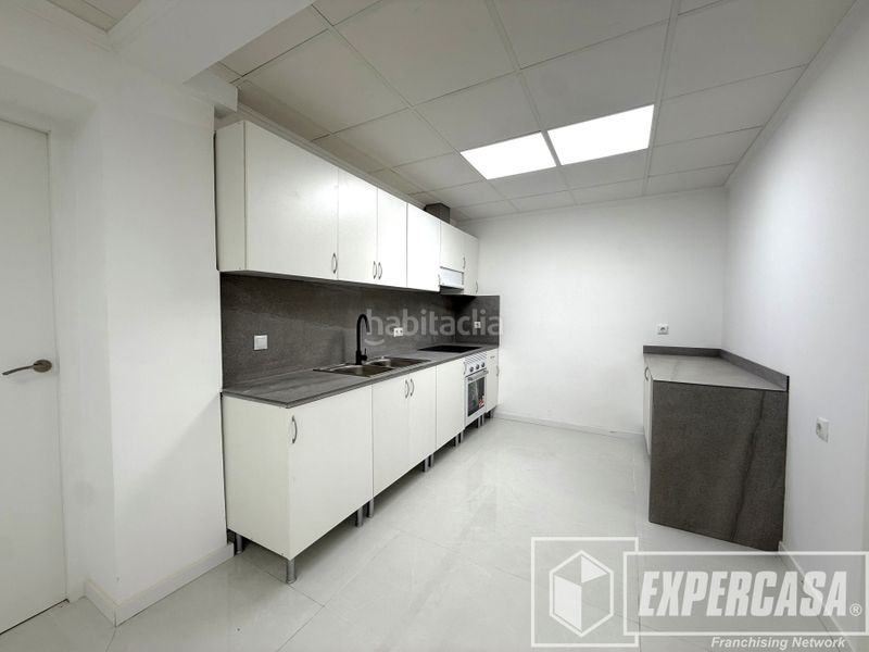 Foto dd64bdd2-d7bc-4b5c-b5d8-2a362ca939c6. Piso en Riba - roja de Túria