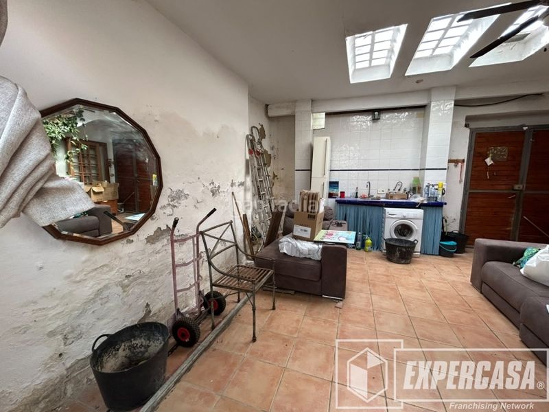 Foto b2621842-9d03-4bfe-8a40-9d09f022d069. Casa a Santa Bárbara Llíria