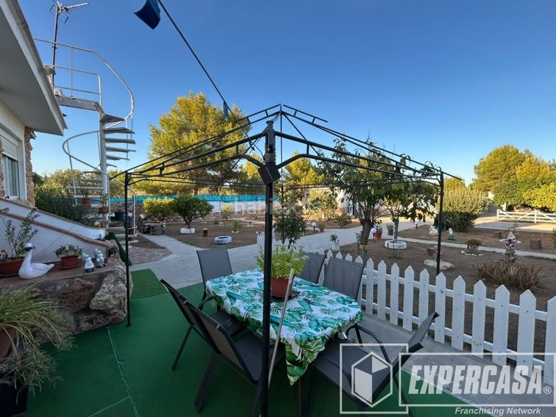 Foto 0a5d8482-1ba4-429c-b321-1afec5526f77. Chalet with parking pool in Vilamarxant
