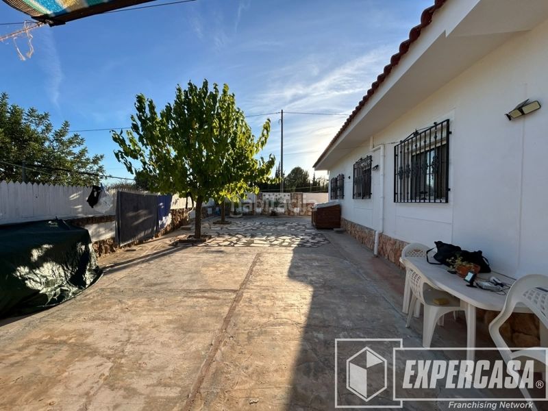 Foto b08fb93c-25df-42e2-a312-8feac1b9f4b8. Chalet with parking pool in Vilamarxant