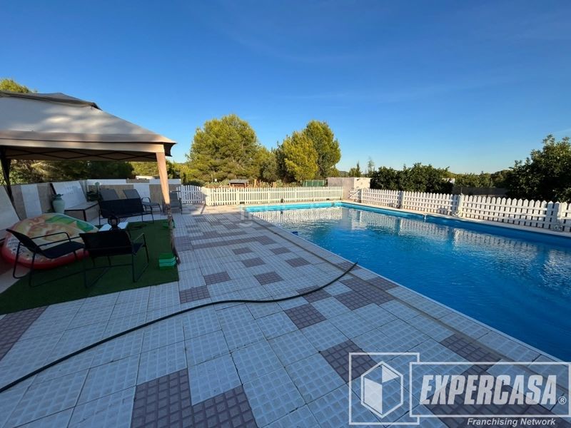 Foto d2971166-7704-43f9-9328-f1f83813cdec. Chalet with parking pool in Vilamarxant