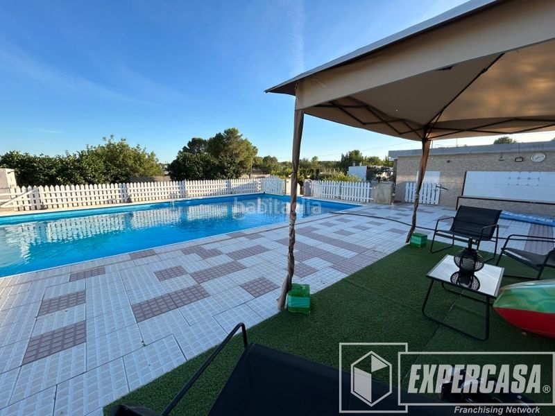 Foto ab0ae488-62c5-4b9a-a34b-09e2c3e356fa. Xalet amb aparcament piscina a Vilamarxant