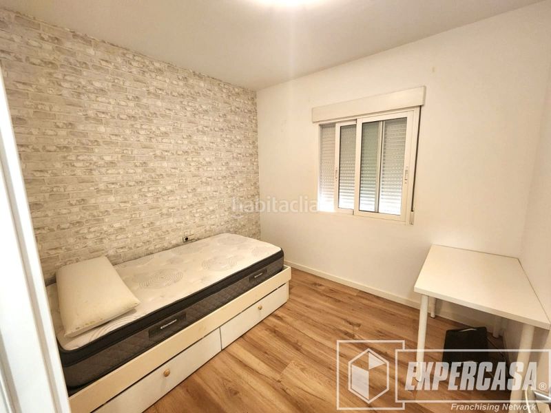 Foto b4099a7a-d057-4fba-9848-884b99812f60. Miete etagenwohnung mit parking in Riba - roja de Túria