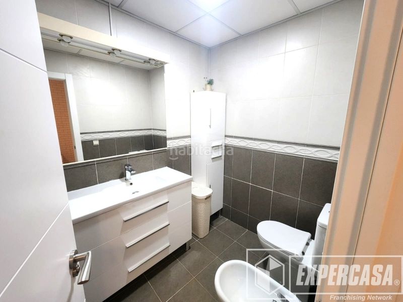 Foto ba72ae36-39be-4876-b579-66554e39f3f7. Miete etagenwohnung mit parking in Riba - roja de Túria