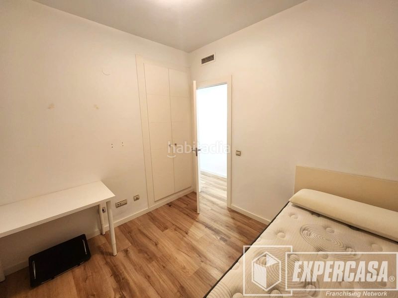 Foto e7f3fbeb-ac0f-4ae1-b9c2-7f5b7fb5d7fa. Miete etagenwohnung mit parking in Riba - roja de Túria