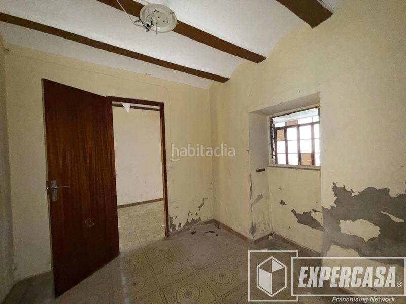 Foto 8d11f1c4-06ea-40ea-be04-154581f6f4bb. Masía en calle calle san antonio 5 en Riba - roja de Túria