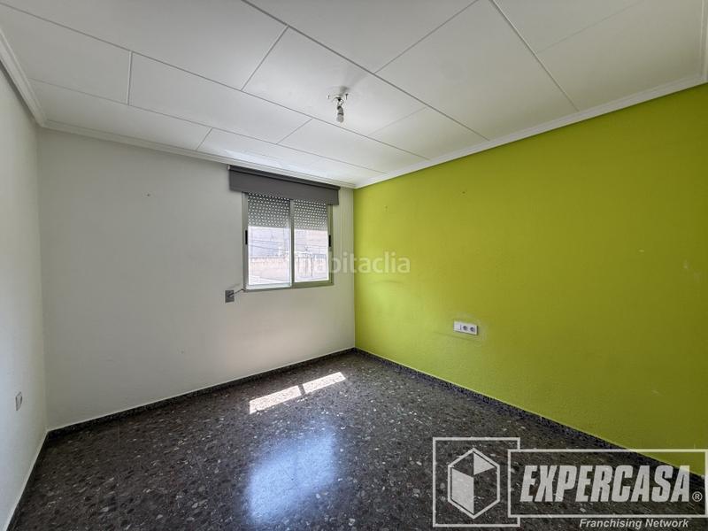 Foto 7fb507b7-c6d5-40af-8144-555f03ef6885. Piso en calle calle primero de mayo 1 en Riba - roja de Túria