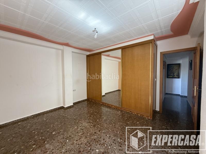 Foto f5bacae8-2d97-4562-8b0a-9f417f5b08dc. Piso en calle calle primero de mayo 1 en Riba - roja de Túria