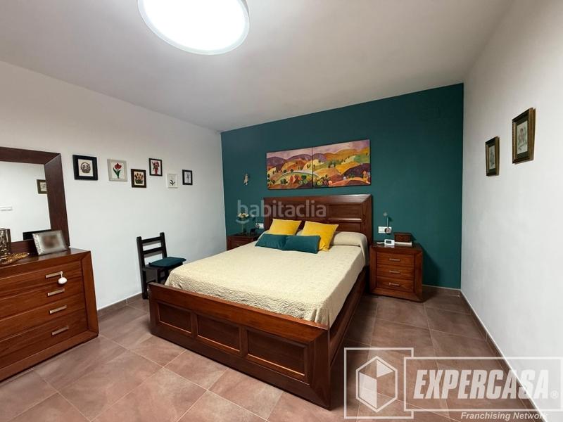 Foto 2cb1ae62-4fff-4896-9d54-d88412c4b564. Casa en calle calle numancia 1 en Riba - roja de Túria