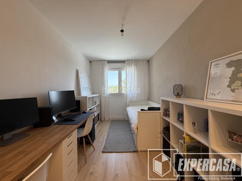 Foto 3e1ade64-44e8-40ef-a672-431ce184d066. Piso en avenida av. los naranjos (urb. la reva) 1 en Riba - roja de Túria