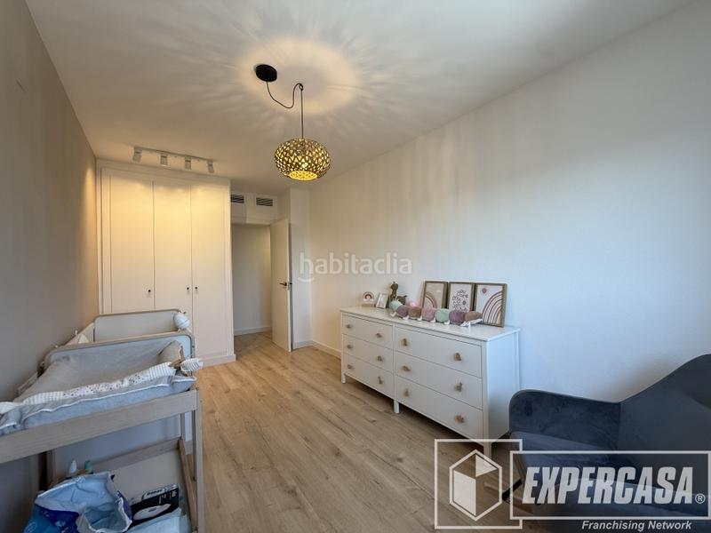 Foto bbdfcdaa-344c-4106-9bfa-c7777623ee41. Piso en avenida av. los naranjos (urb. la reva) 1 en Riba - roja de Túria