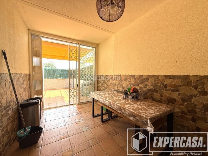Foto 88f2317c-5eb7-4460-9128-7fa08d4e54b8. Casa adosada en calle calle los naranjos (Loriguilla) 1 en Loriguilla