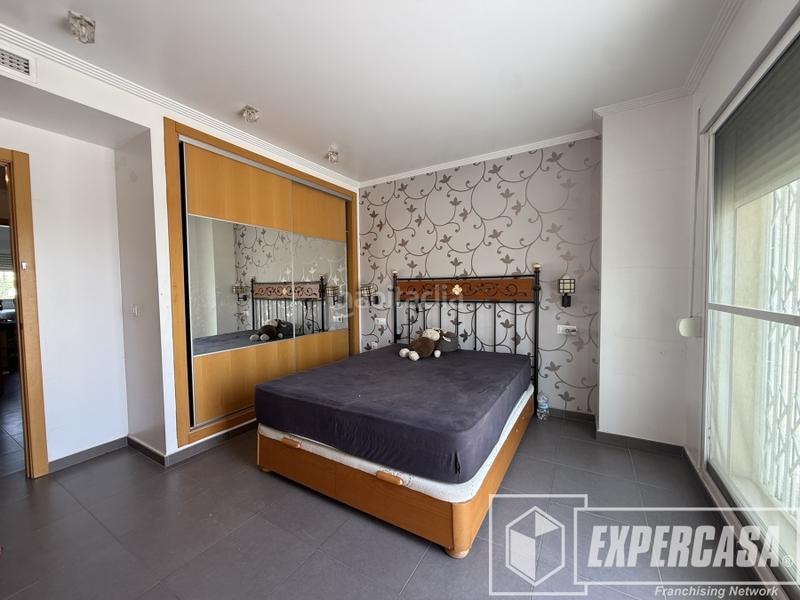 Foto c2de47a3-6da9-4756-82a3-eb64a394d9f3. Casa adosada en calle calle los naranjos (Loriguilla) 1 en Loriguilla