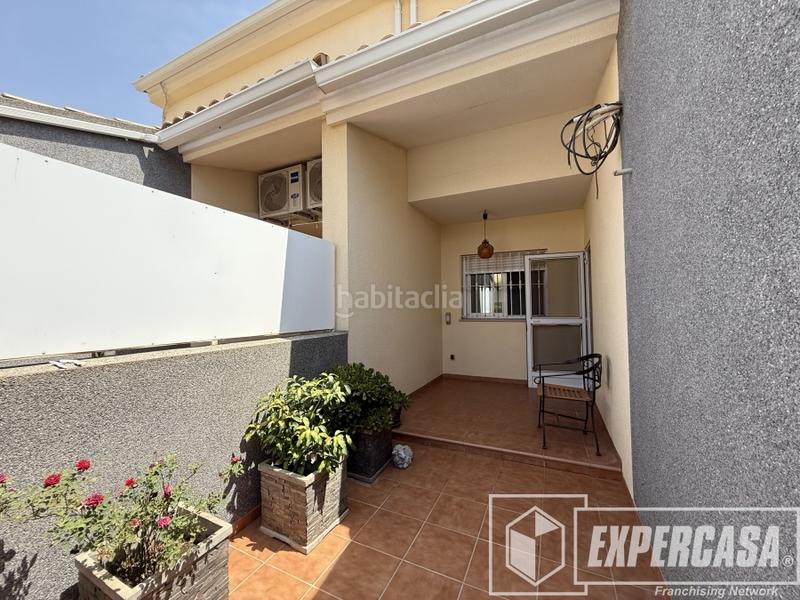 Foto d3aa834e-5e0a-4a20-bfeb-b28c69cc1943. Casa adosada en calle calle los naranjos (Loriguilla) 1 en Loriguilla