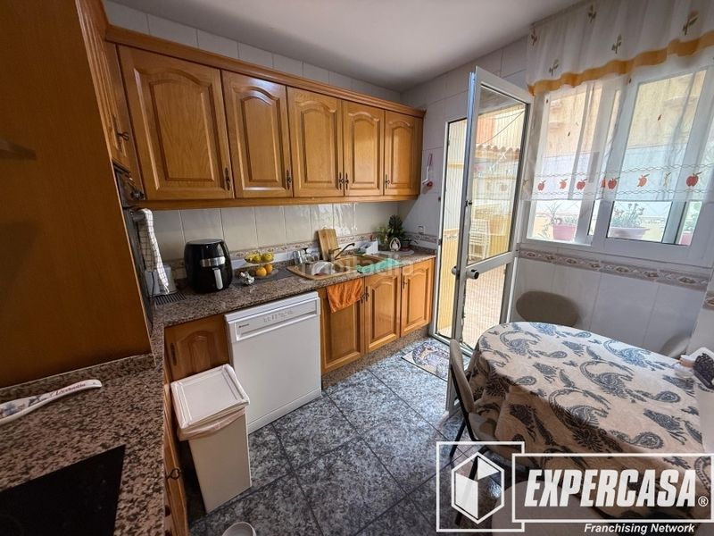 Foto 00b05d57-547e-4706-a353-5bc52c96de21. Edificio in calle santa ana 13 in Casco Antiguo Llíria