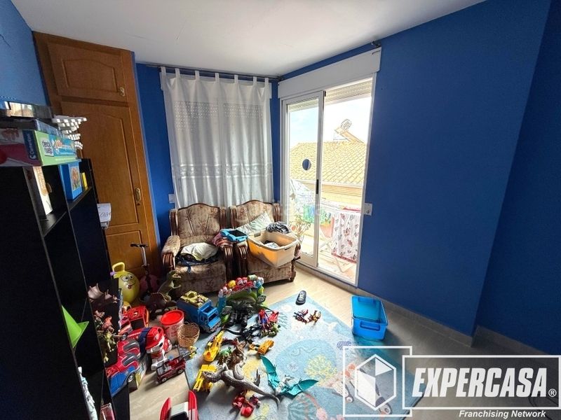 Foto 48c0eabc-0201-40c6-8abe-0490053ccfae. Edificio in calle santa ana 13 in Casco Antiguo Llíria