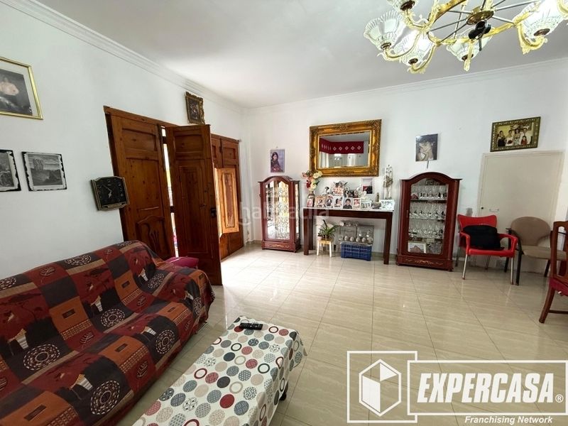 Foto 8a336341-c5f0-407c-93e0-f890f691916a. Edificio in calle santa ana 13 in Casco Antiguo Llíria